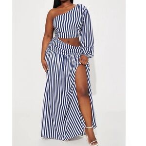 NEW- ECCENTRIC MAXI DRESS